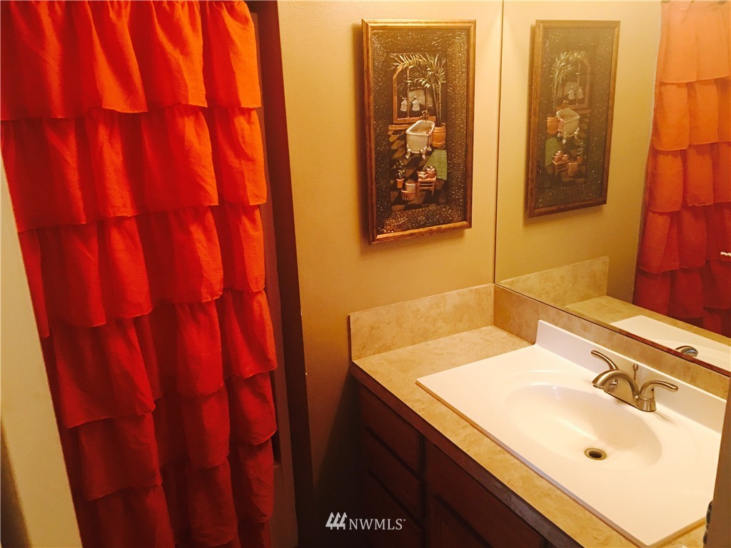 1320 South Hamilton Road Moses Lake, WA 98837 - Photo 6 of 15 Gallery Image 6