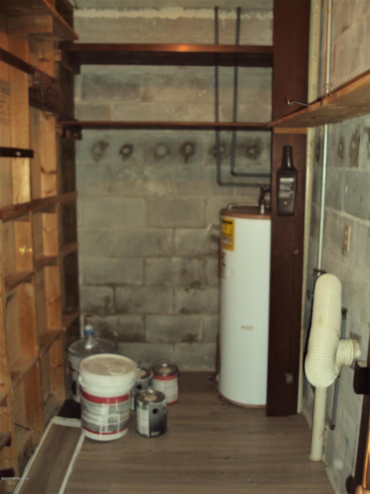16176 Hargett Road Jacksonville, FL 32218 - Photo 13 of 14 Laundry Room