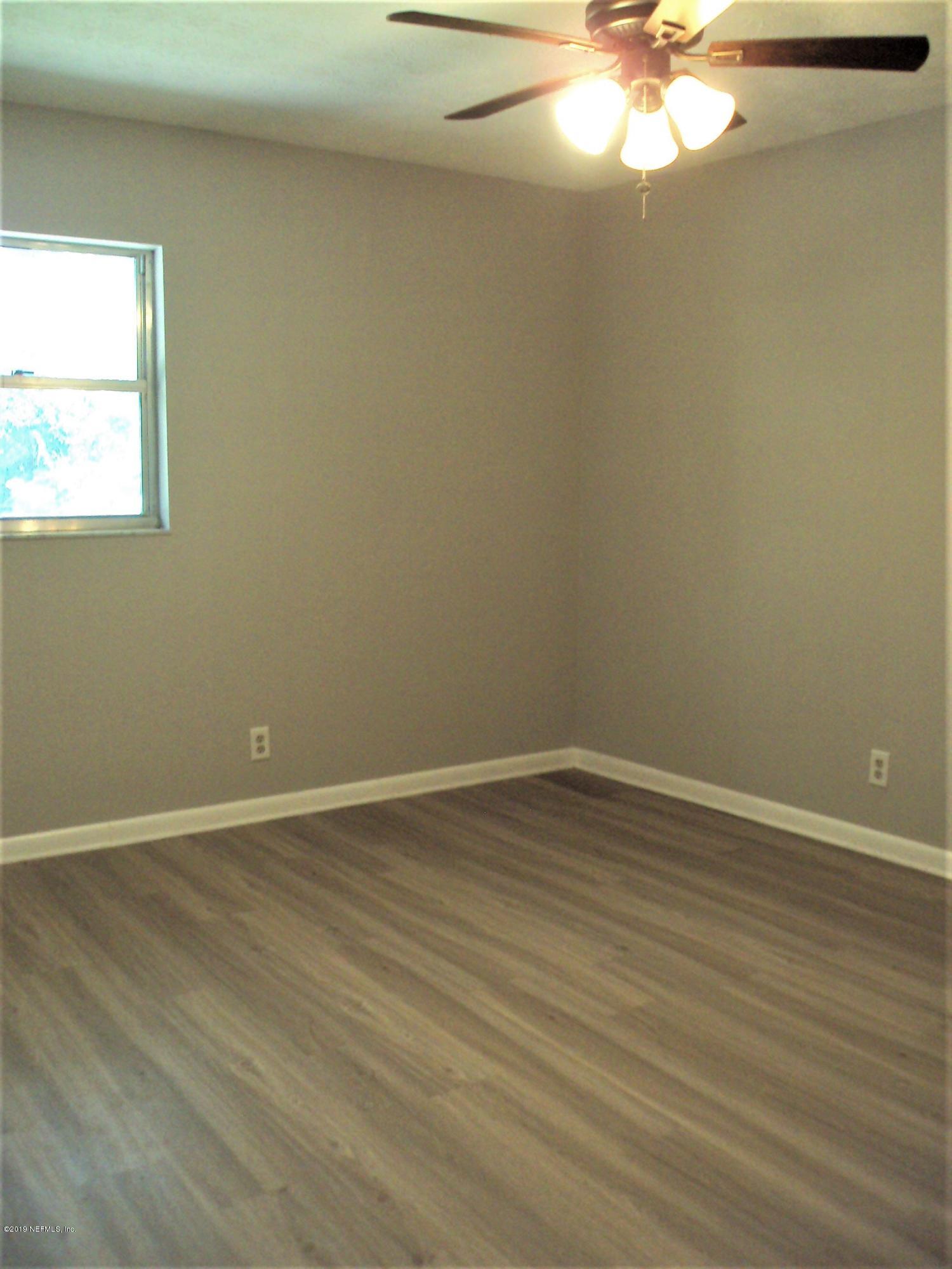 16176 Hargett Road Jacksonville, FL 32218 - Photo 8 of 14 Master Bedroom