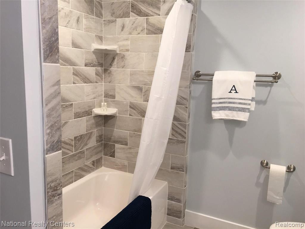 3196 Harrison Avenue Rochester Hills, MI 48307 - Photo 15 of 27