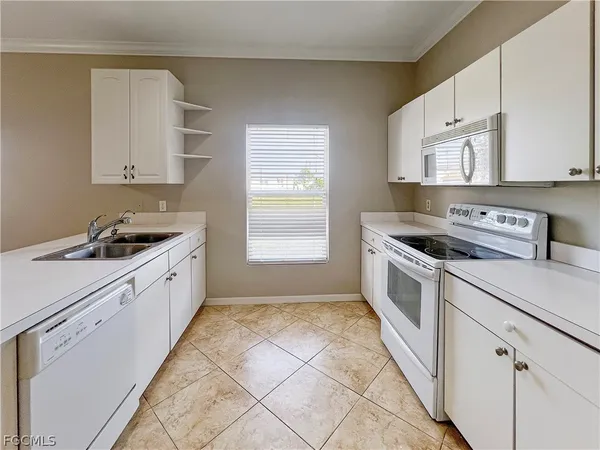 $1,749 | 906 Alfreda Avenue, Lehigh Acres, FL 33971