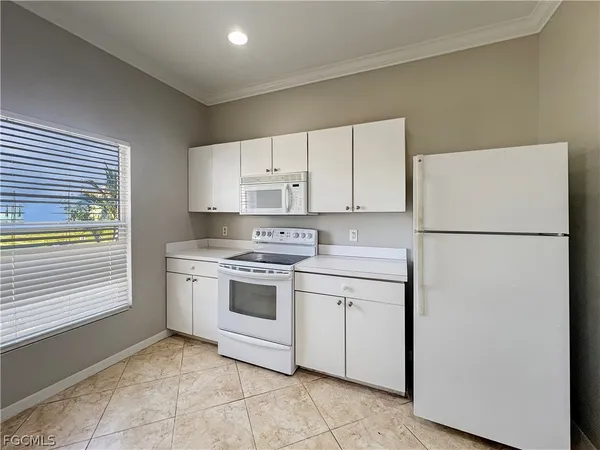 $1,749 | 906 Alfreda Avenue, Lehigh Acres, FL 33971