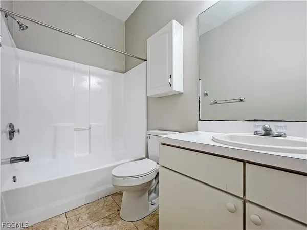 $1,749 | 906 Alfreda Avenue, Lehigh Acres, FL 33971