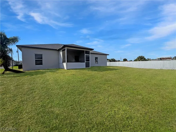 $1,749 | 906 Alfreda Avenue, Lehigh Acres, FL 33971