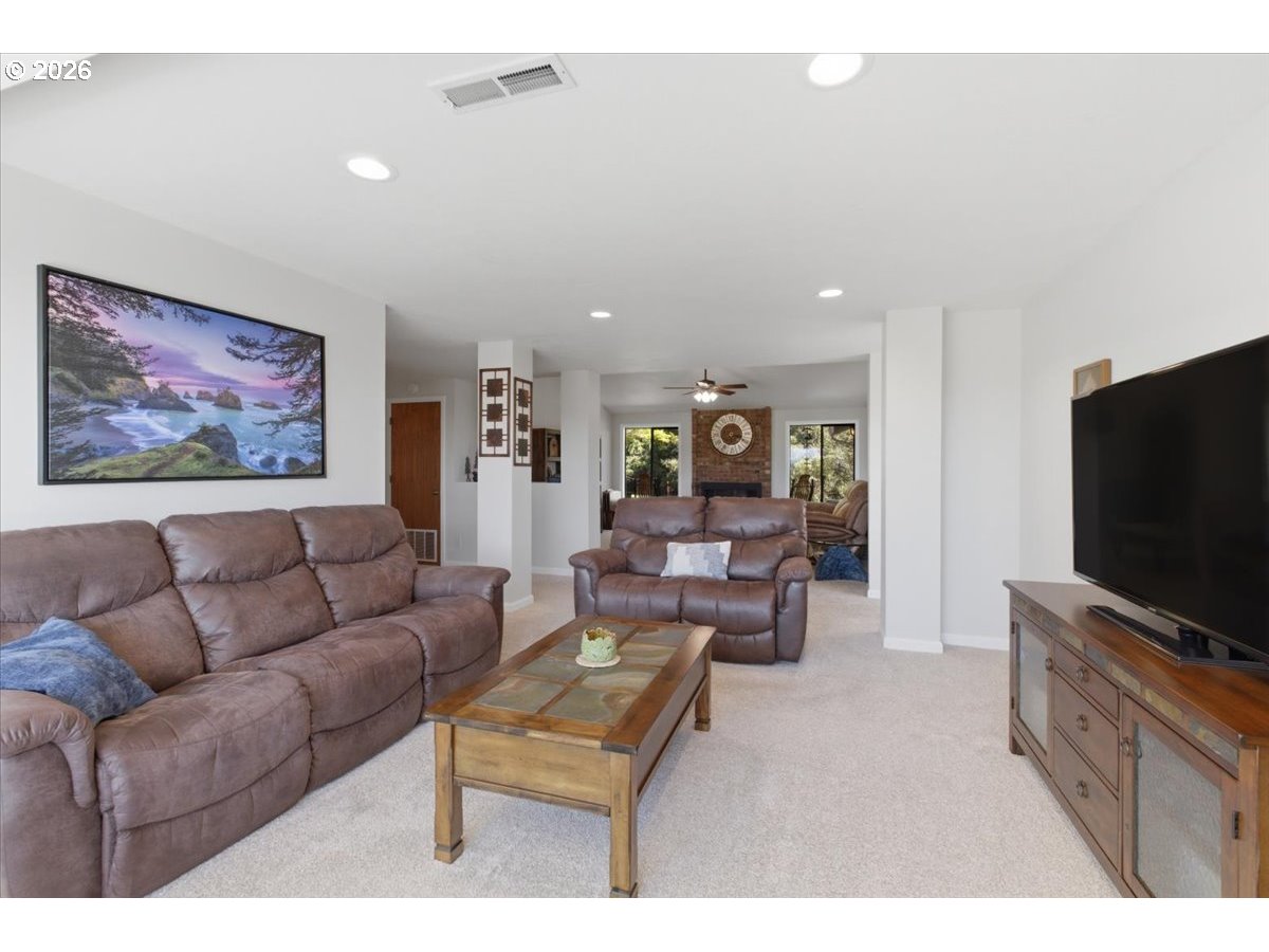 855 Perrydale Road Dallas, OR 97338 - Photo 11 of 41