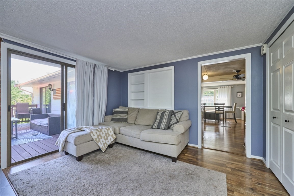 35 Catherine Drive Peabody, MA 01960 - Photo 9 of 20