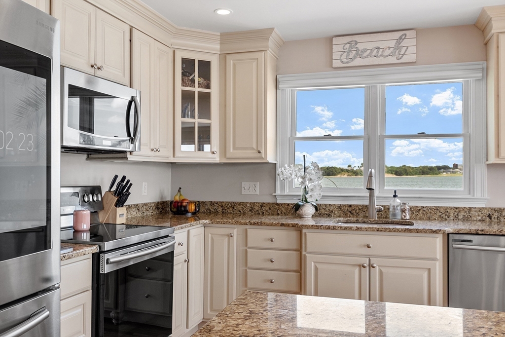 52 Beebe Road Quincy, MA 02169 - Photo 13 of 36 Gallery Image 13