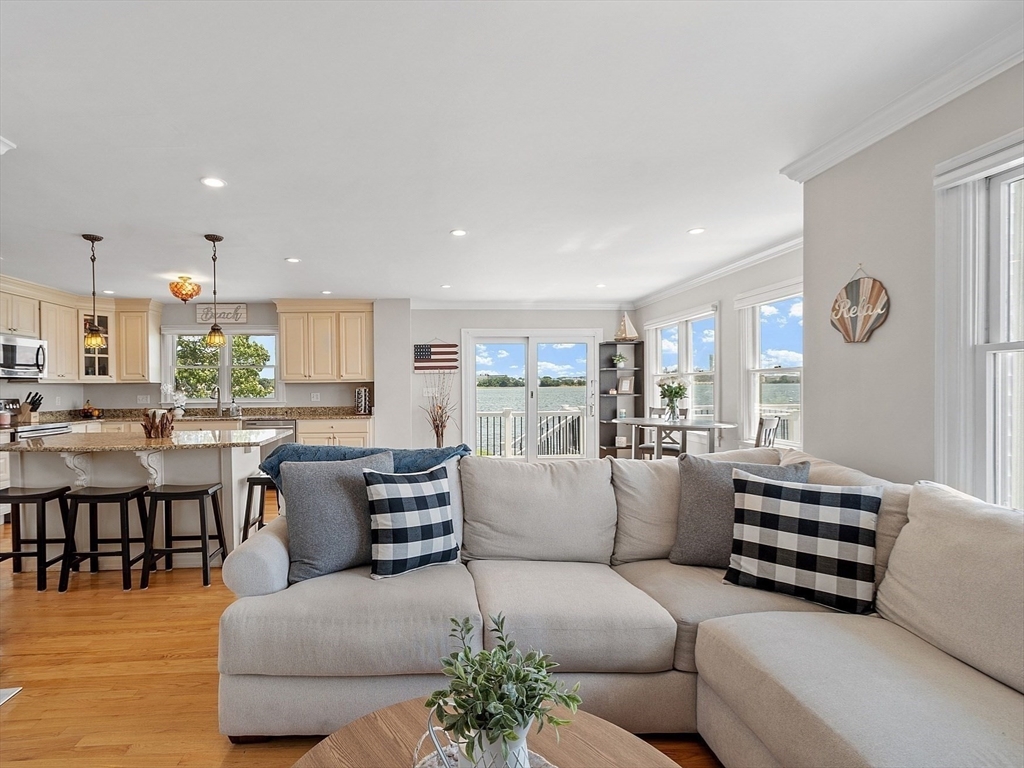 52 Beebe Road Quincy, MA 02169 - Photo 8 of 36 Gallery Image 8