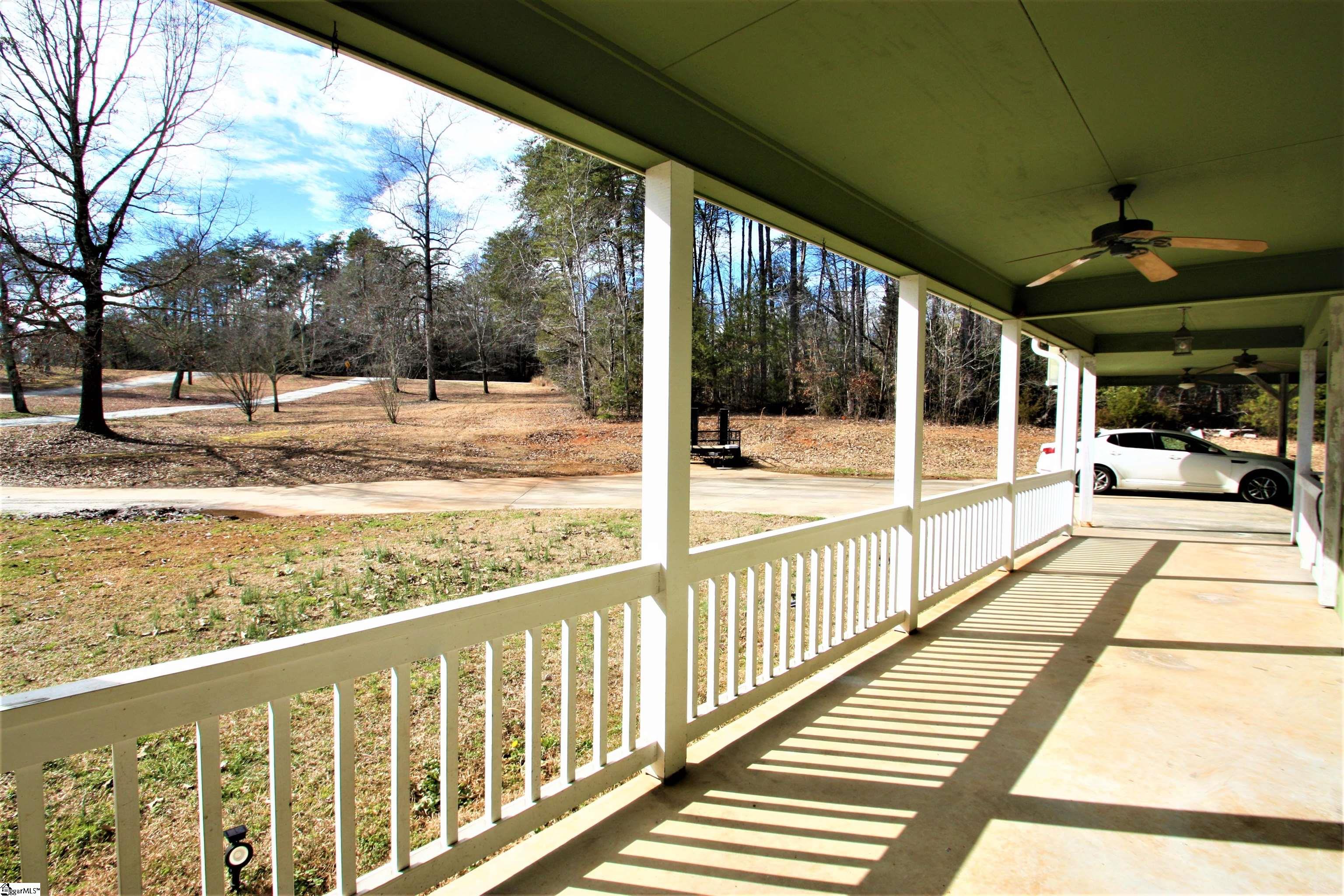 581 Goldmine Road Spartanburg, SC 29307 - Photo 6 of 36 Gallery Image 6