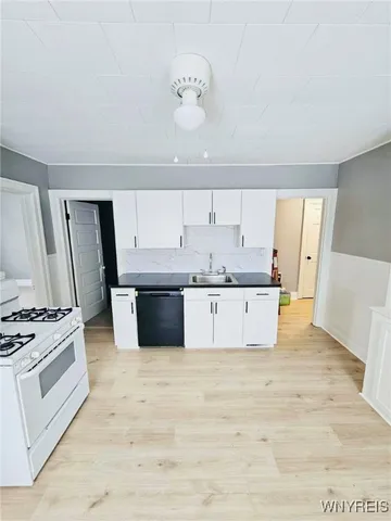 $299,900 | 284 Olmstead Avenue, Lancaster, NY 14043