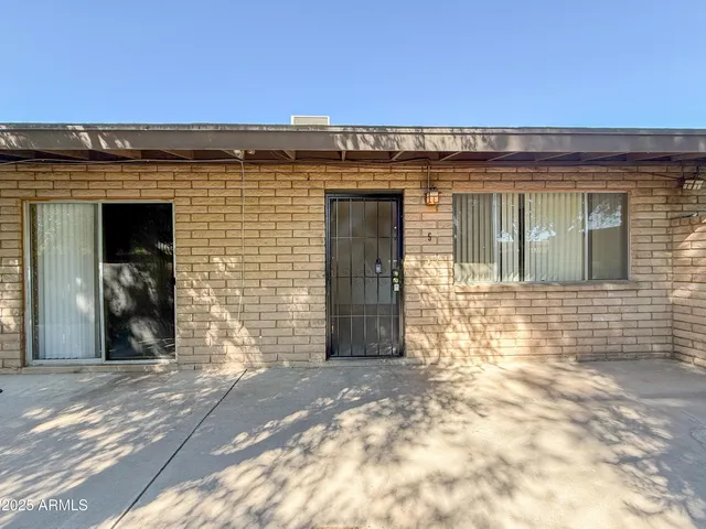 $895 | 2219 West Morten Avenue, Unit 5, Phoenix, AZ 85021