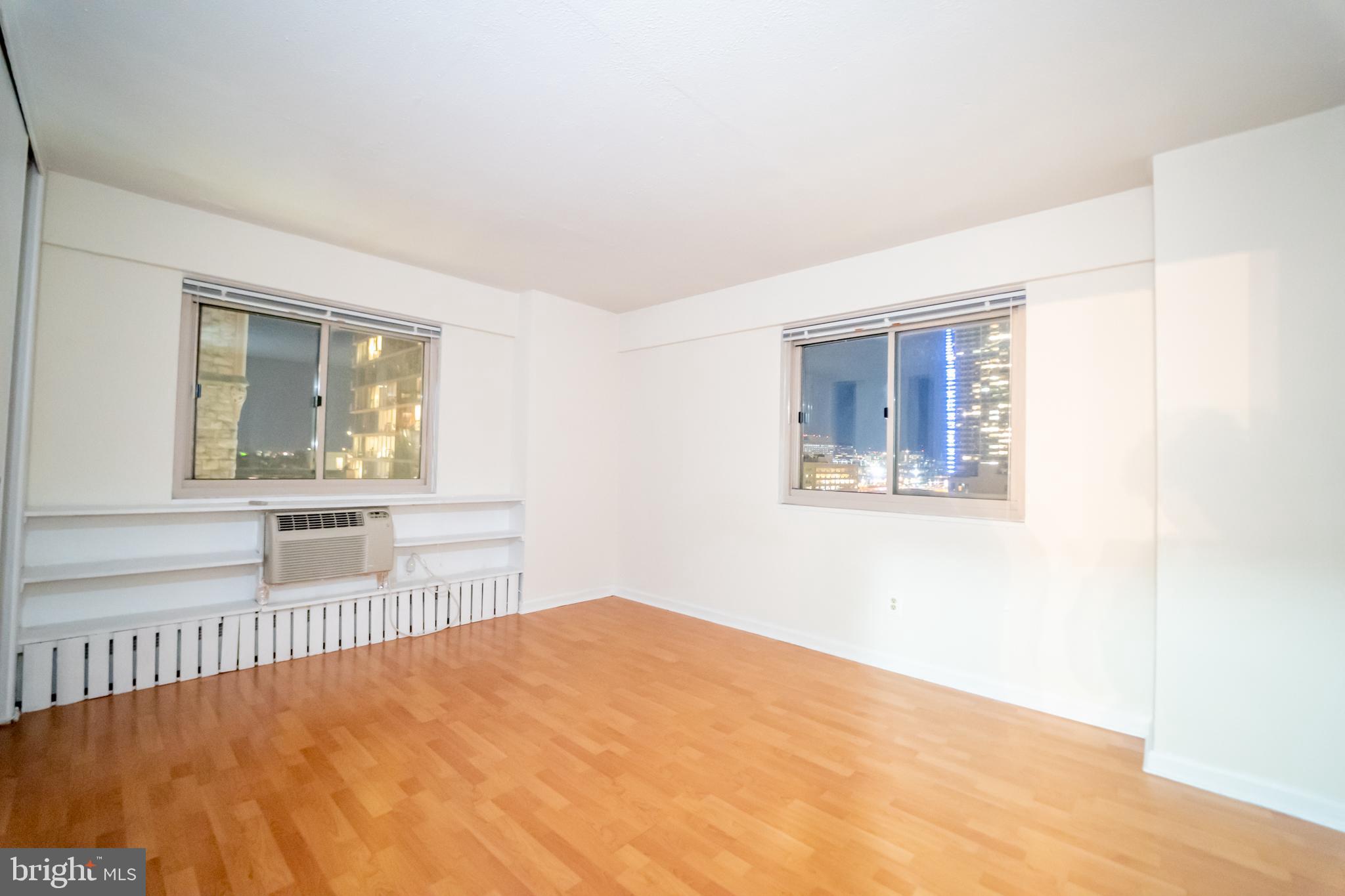 2101 Chestnut Street, Unit 815 Philadelphia, PA 19103 - Photo 9 of 11