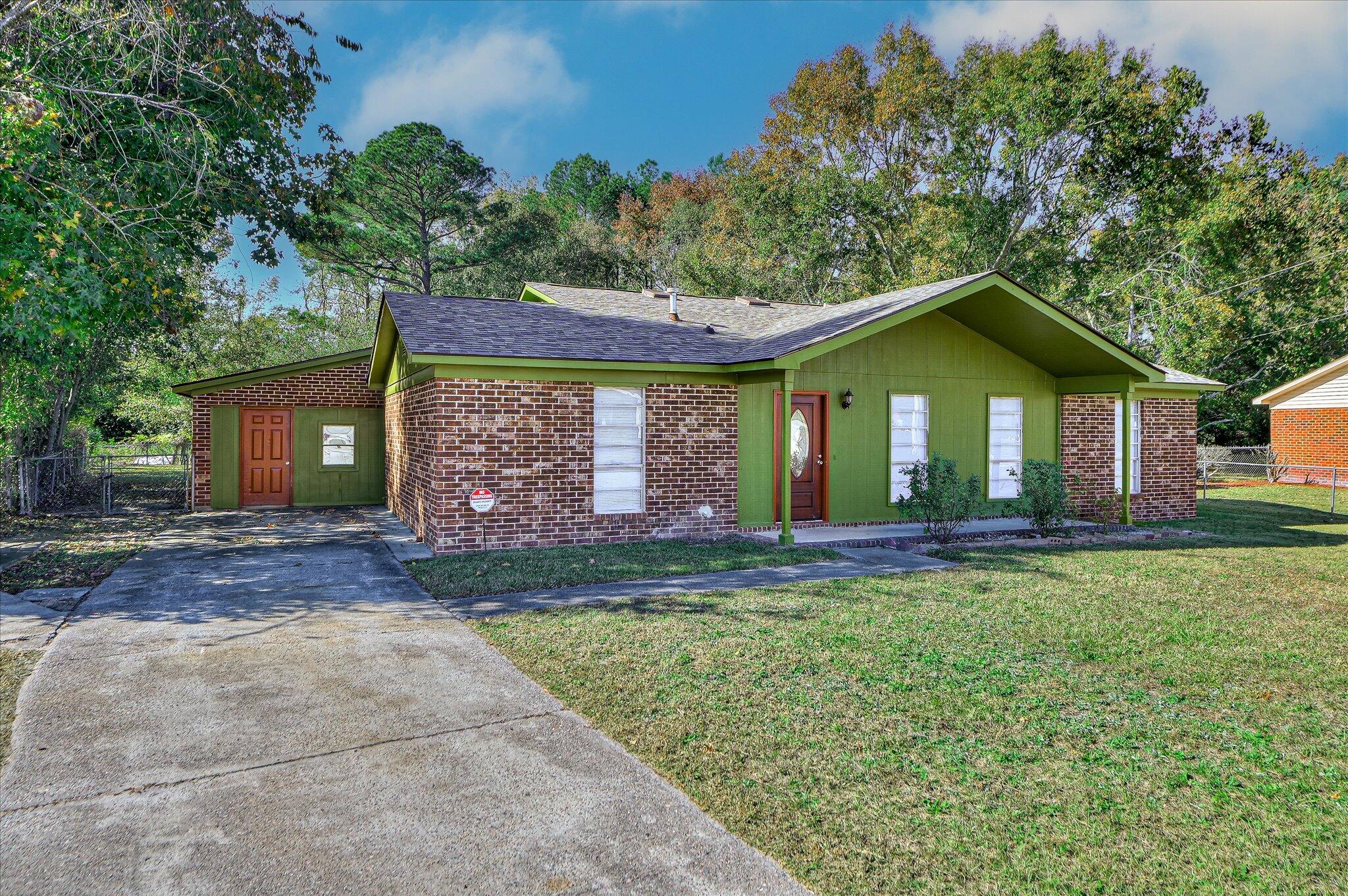 1847 Formosa Drive Augusta, GA 30906 - Photo 3 of 40 03-103