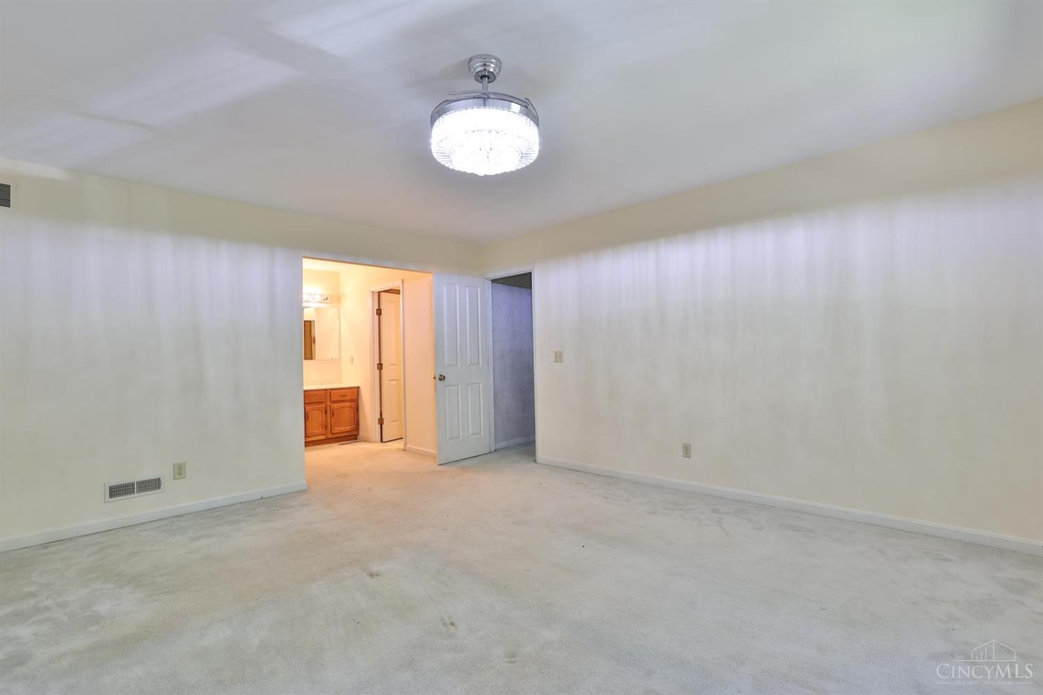 5978 Werk Road Cincinnati, OH 45248 - Photo 17 of 46 Gallery Image 17