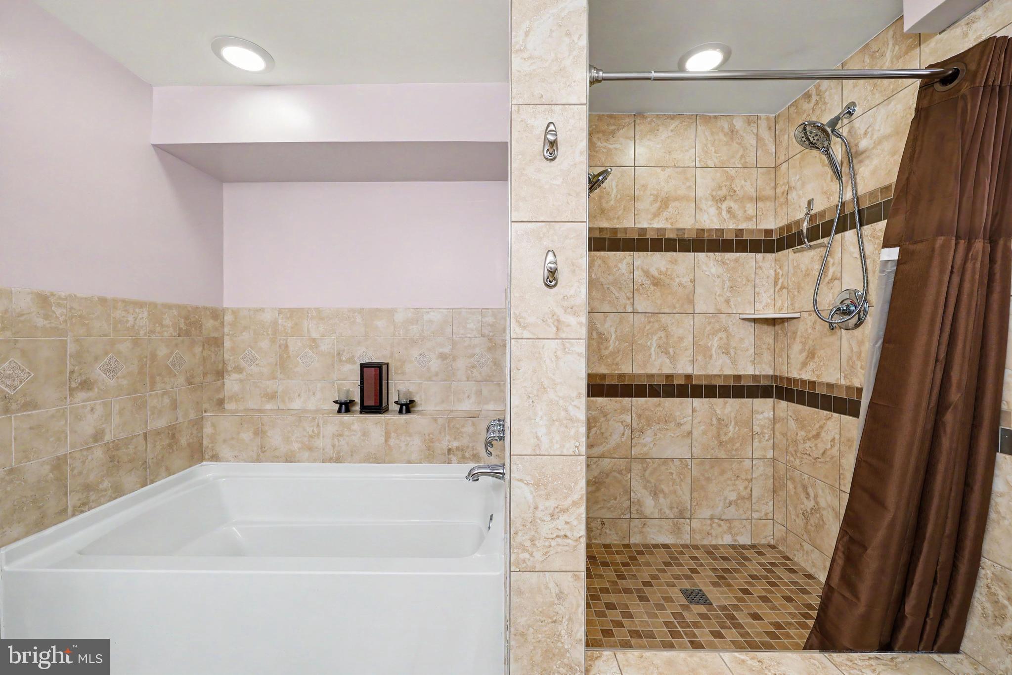 183 Choptank Road Stafford, VA 22556 - Photo 29 of 38 Soaking Tub & Step in Shower w/Ceramic Tile SURR