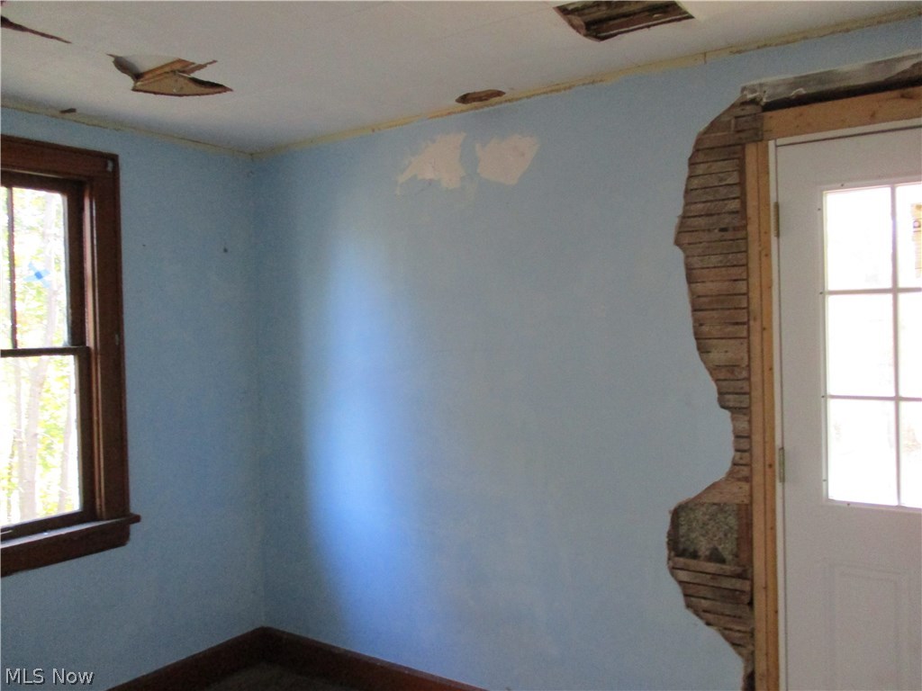 1670 Woods Road Akron, OH 44306 - Photo 9 of 19
