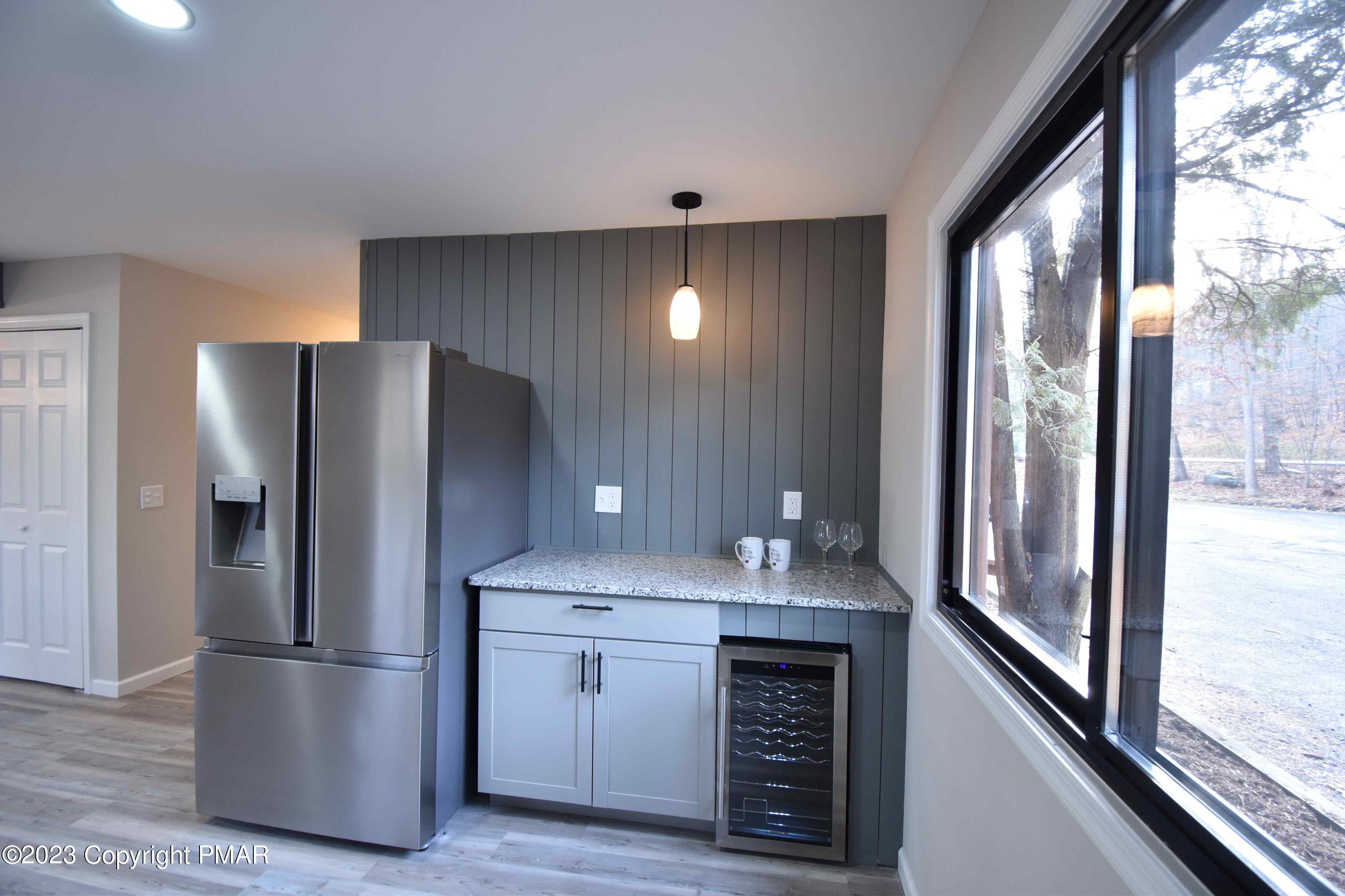 601 Mountain View Way Bushkill, PA 18324 - Photo 5 of 37 Coffee Bar