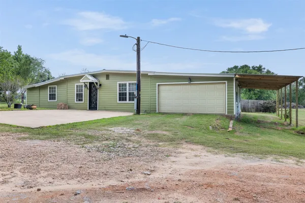 $285,000 | 767 Farm To Market Road 2429, Bellville, TX 77418