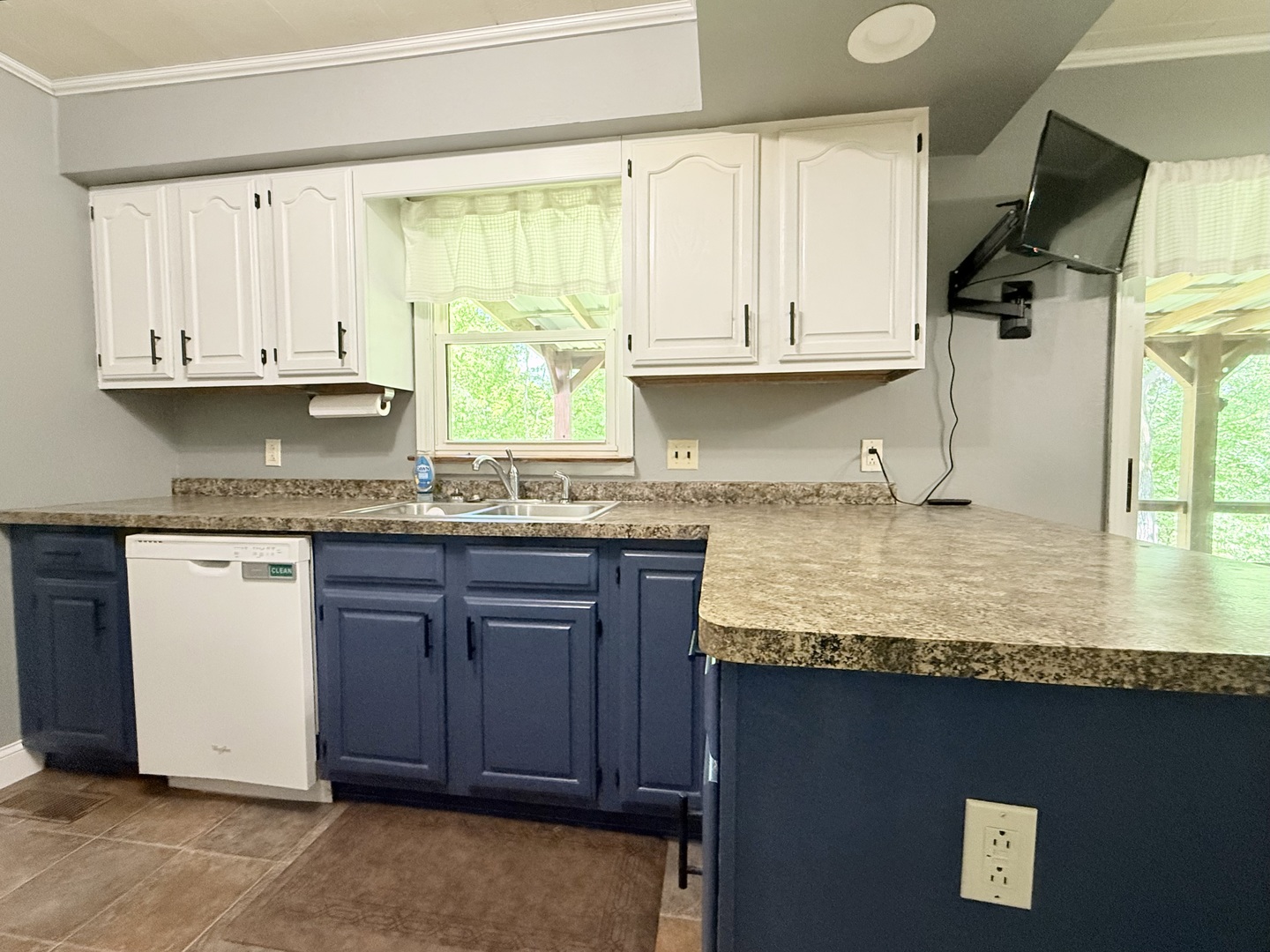 106 Highway 1 Cave In Rock, IL 62919 - Photo 13 of 27