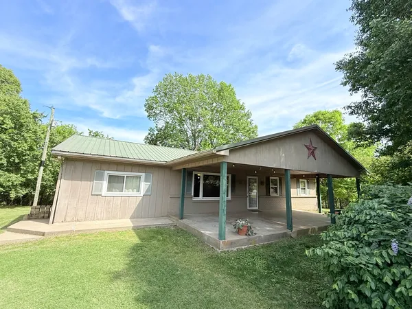 $169,000 | 106 Highway 1, Cave In Rock, IL 62919