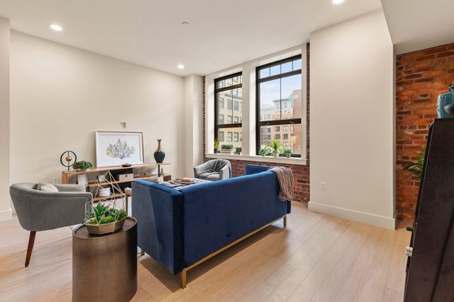 $785,000 | 121 Portland Street, Unit 411, Boston, MA 02114