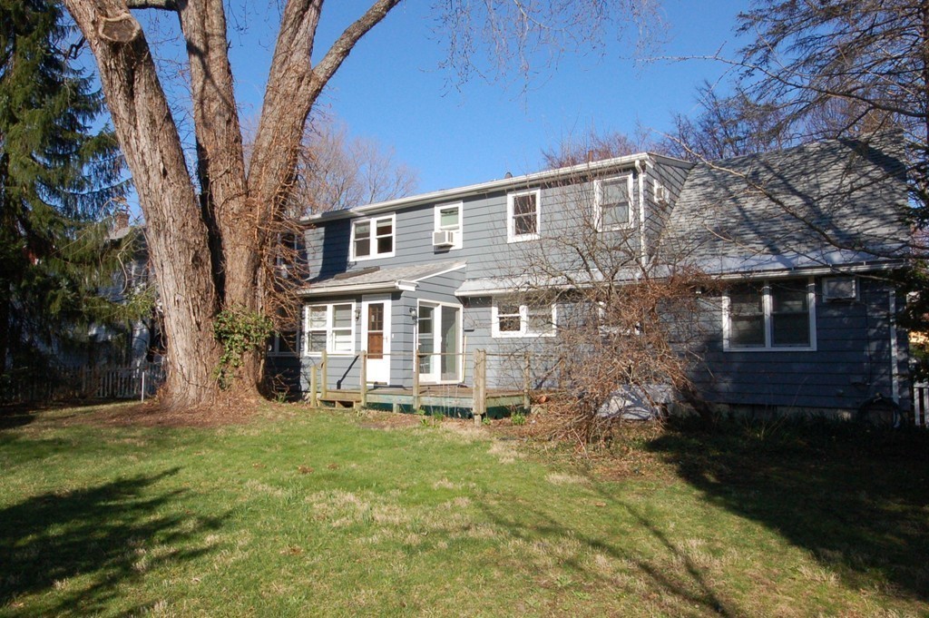 88 Maynard Road Northampton, MA 01060 - Photo 3 of 29 Gallery Image 3