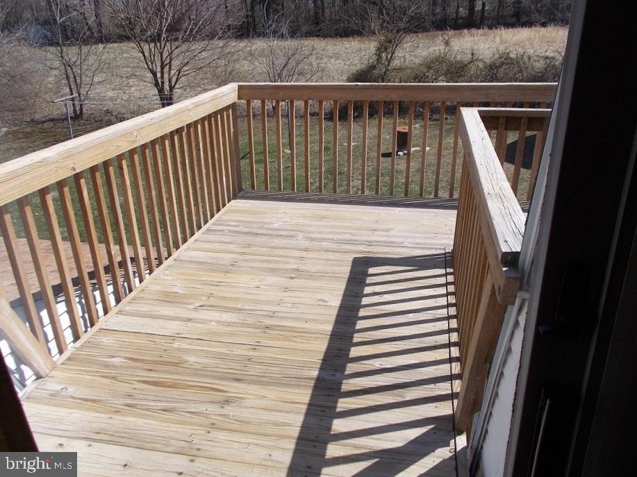 14807 Daley Road Hagerstown, MD 21740 - Photo 31 of 37 REAR DECK