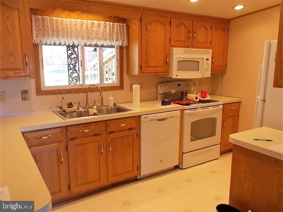 14807 Daley Road Hagerstown, MD 21740 - Photo 5 of 37 KITCHEN