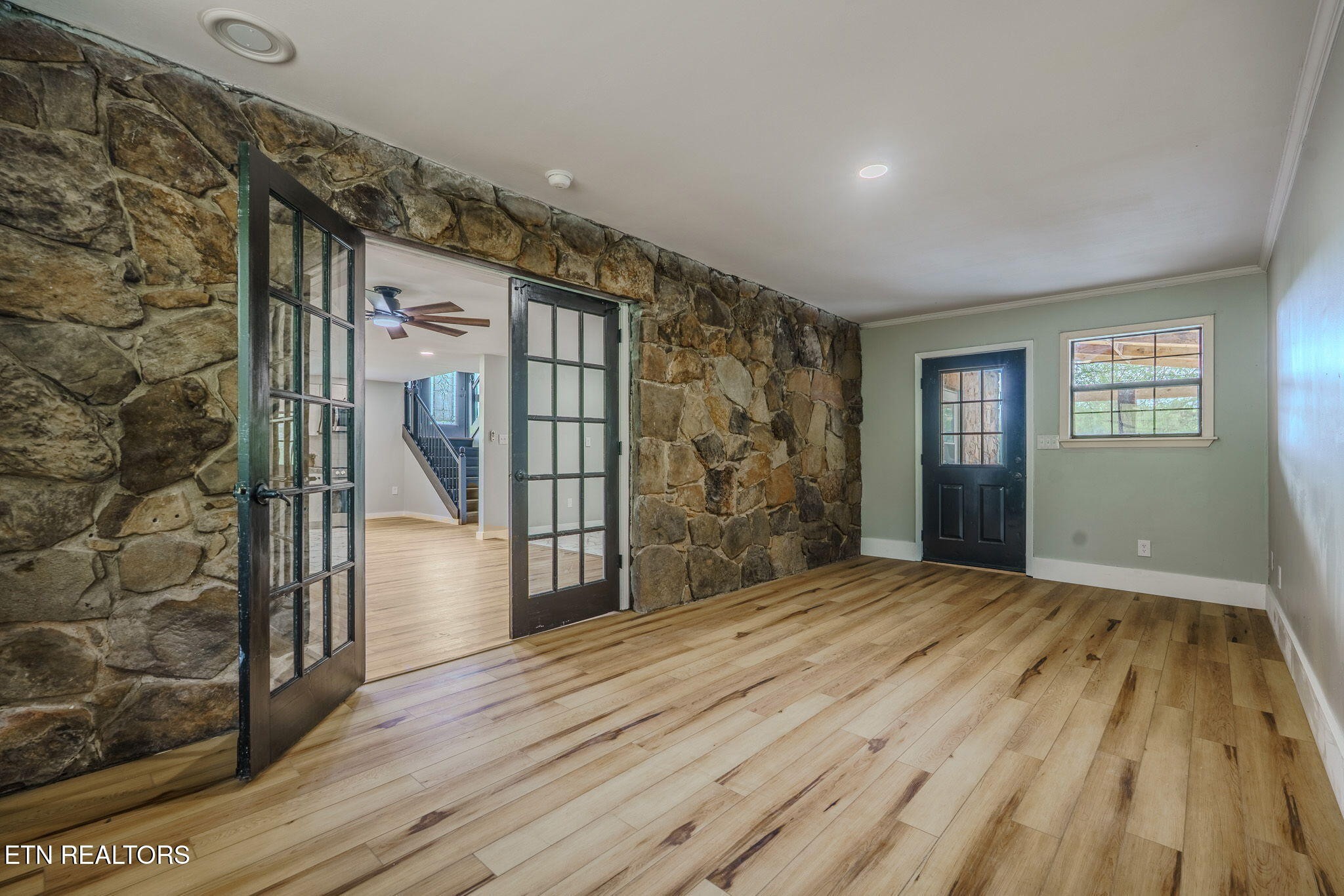 330 Glenn Lane Spring City, TN 37381 - Photo 6 of 34