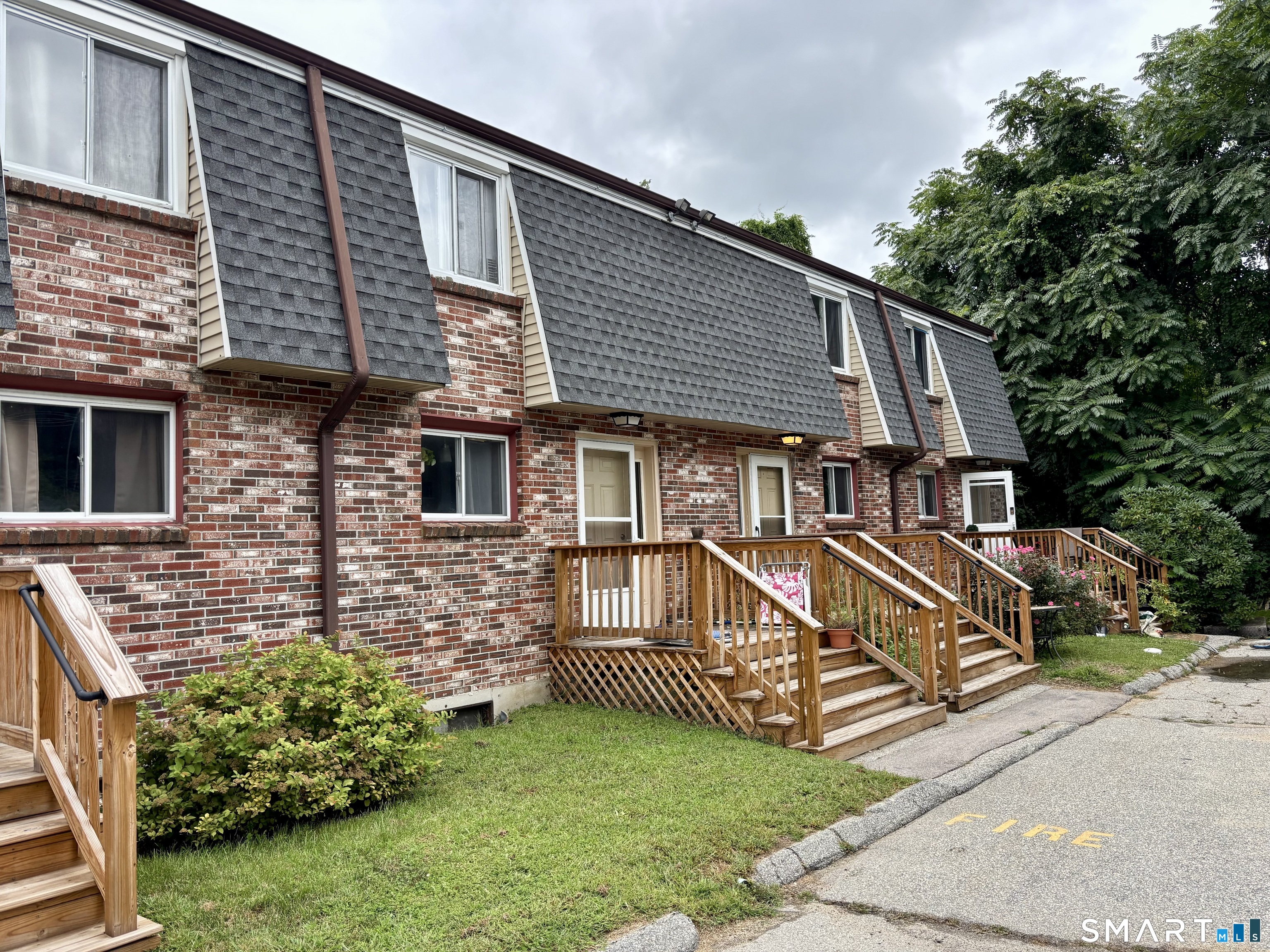 231 Boston Post Road, Unit 31 East Lyme, CT 06333 - Photo 2 of 23 Gallery Image 2