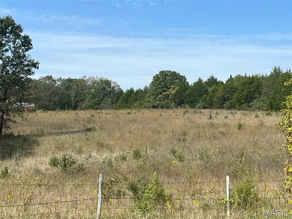 $97,000 | 103 Coffeyton Road, Bourbon, MO 65441