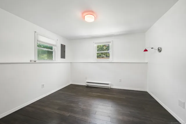 $452,000 | 37 Stoneywood Drive, East Lyme, CT 06357