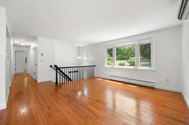 $452,000 | 37 Stoneywood Drive, East Lyme, CT 06357