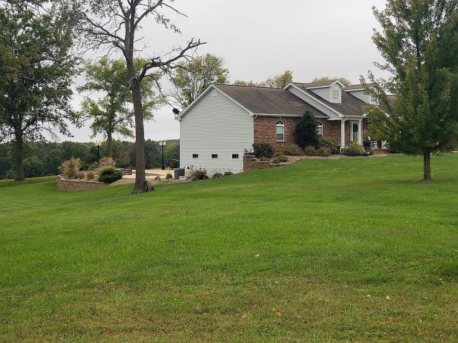 21610 Westview Road Carlyle, IL 62231 - Photo 2 of 15