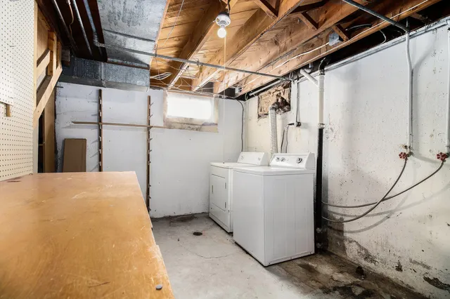 $249,900 | 2461 Wyoming Avenue Southwest, Wyoming, MI 49519