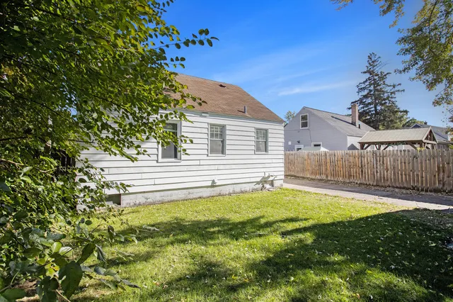 $249,900 | 2461 Wyoming Avenue Southwest, Wyoming, MI 49519