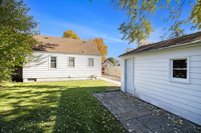 $249,900 | 2461 Wyoming Avenue Southwest, Wyoming, MI 49519