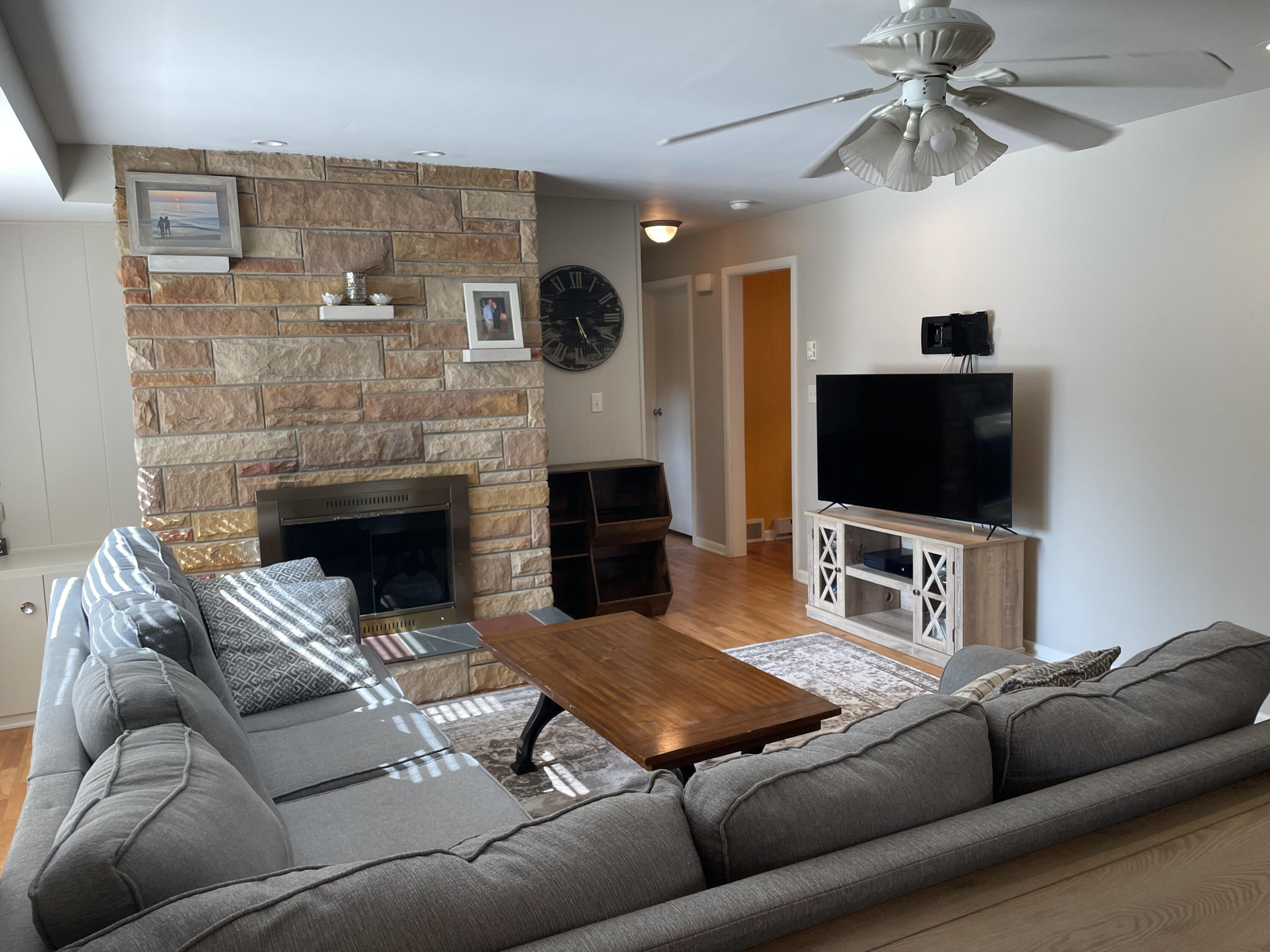 1141 Fisk Avenue Niles, MI 49120 - Photo 3 of 14 IMG_5797