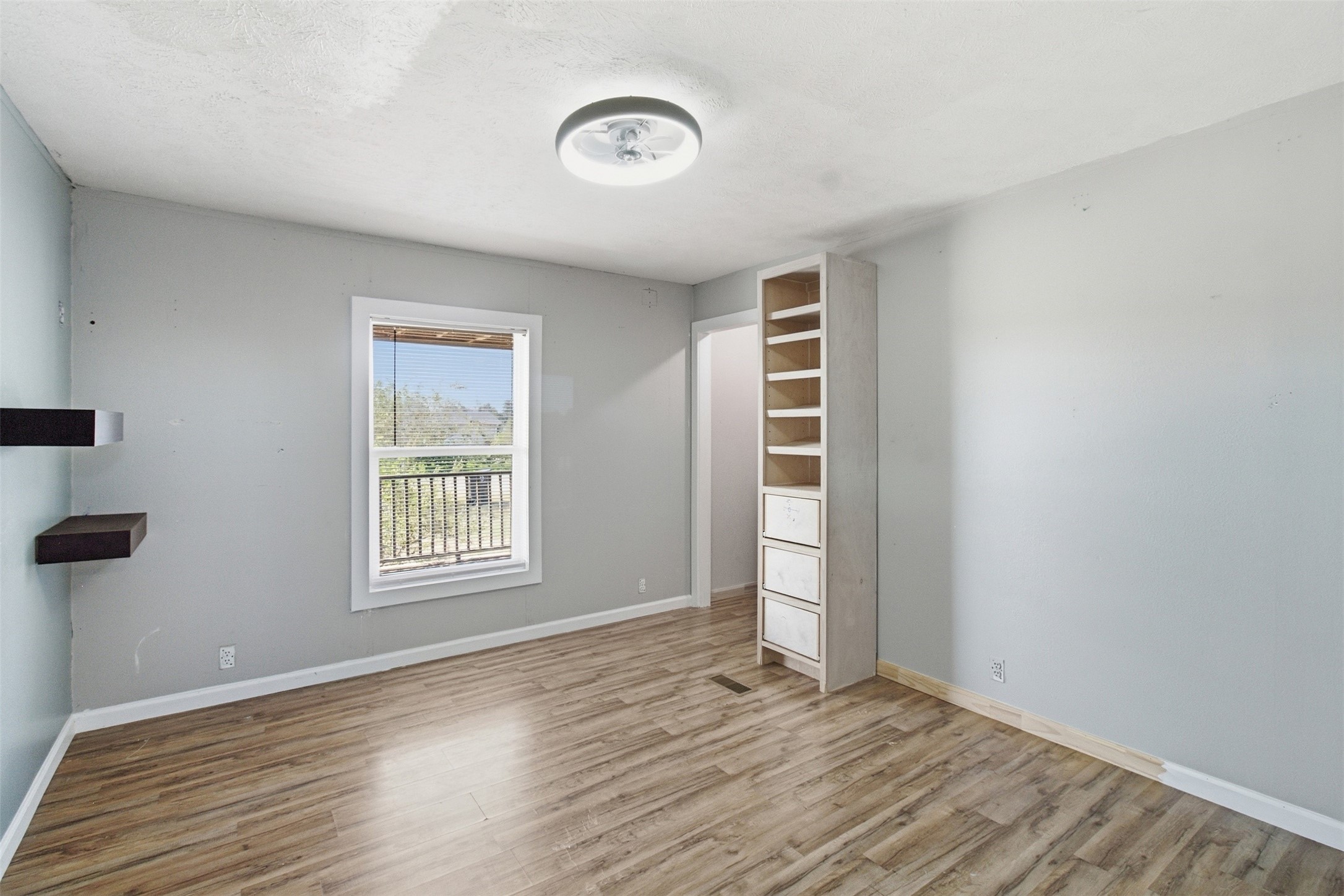 17563 Reno Road Conroe, TX 77306 - Photo 15 of 33 Gallery Image 15