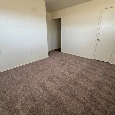 $1,550 | 1215 Narrow Lane, Red Oak, TX 75154