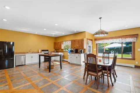$899,990 | 2185 Sycamore Avenue, Ronkonkoma, NY 11779