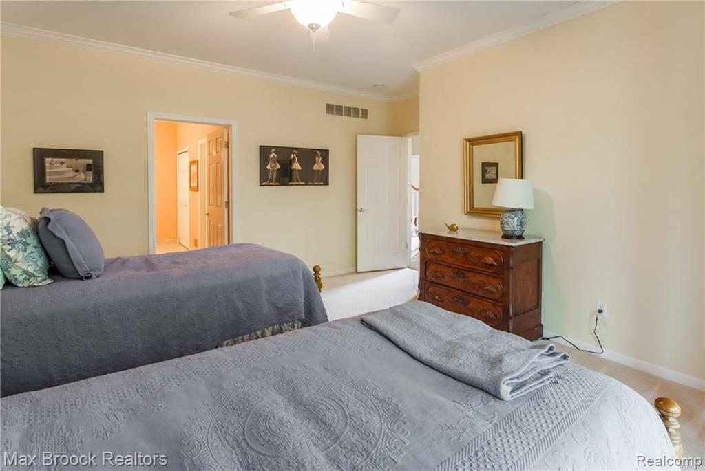 2280 Creek Bend Rochester Hills, MI 48309 - Photo 25 of 35