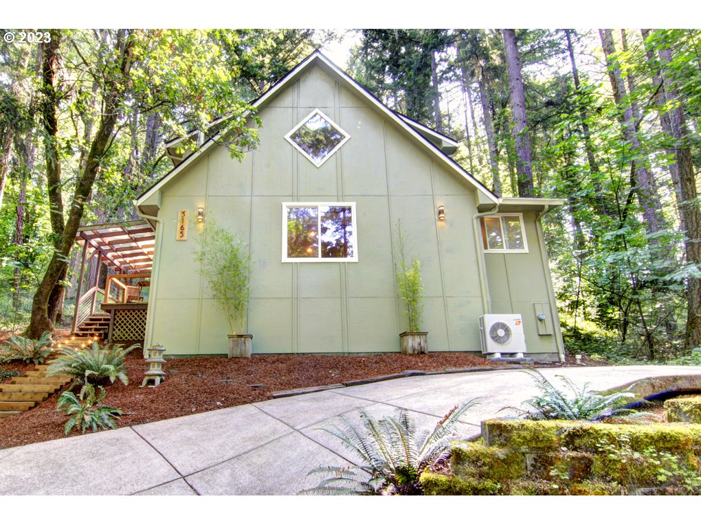 5165 Nectar Way Eugene, OR 97405 - Photo 3 of 47