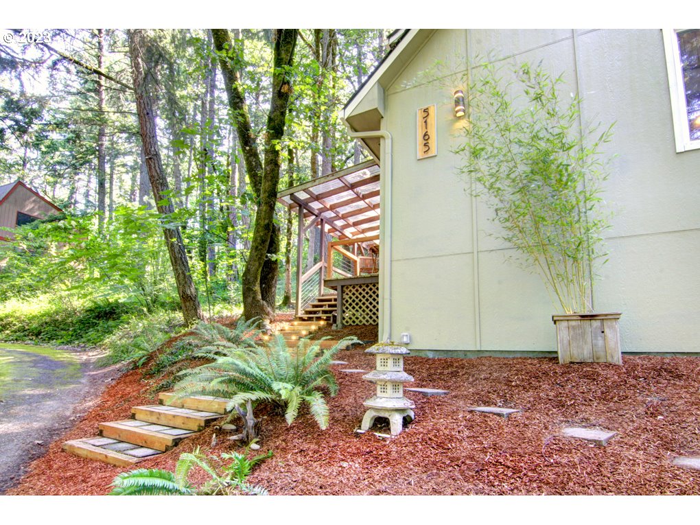 5165 Nectar Way Eugene, OR 97405 - Photo 5 of 47