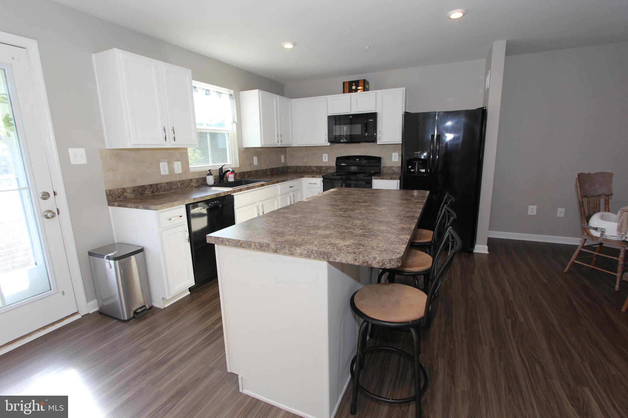 124 Boswell Boulevard Smithsburg, MD 21783 - Photo 3 of 42 Spacious kitchen with island & breakfast bar