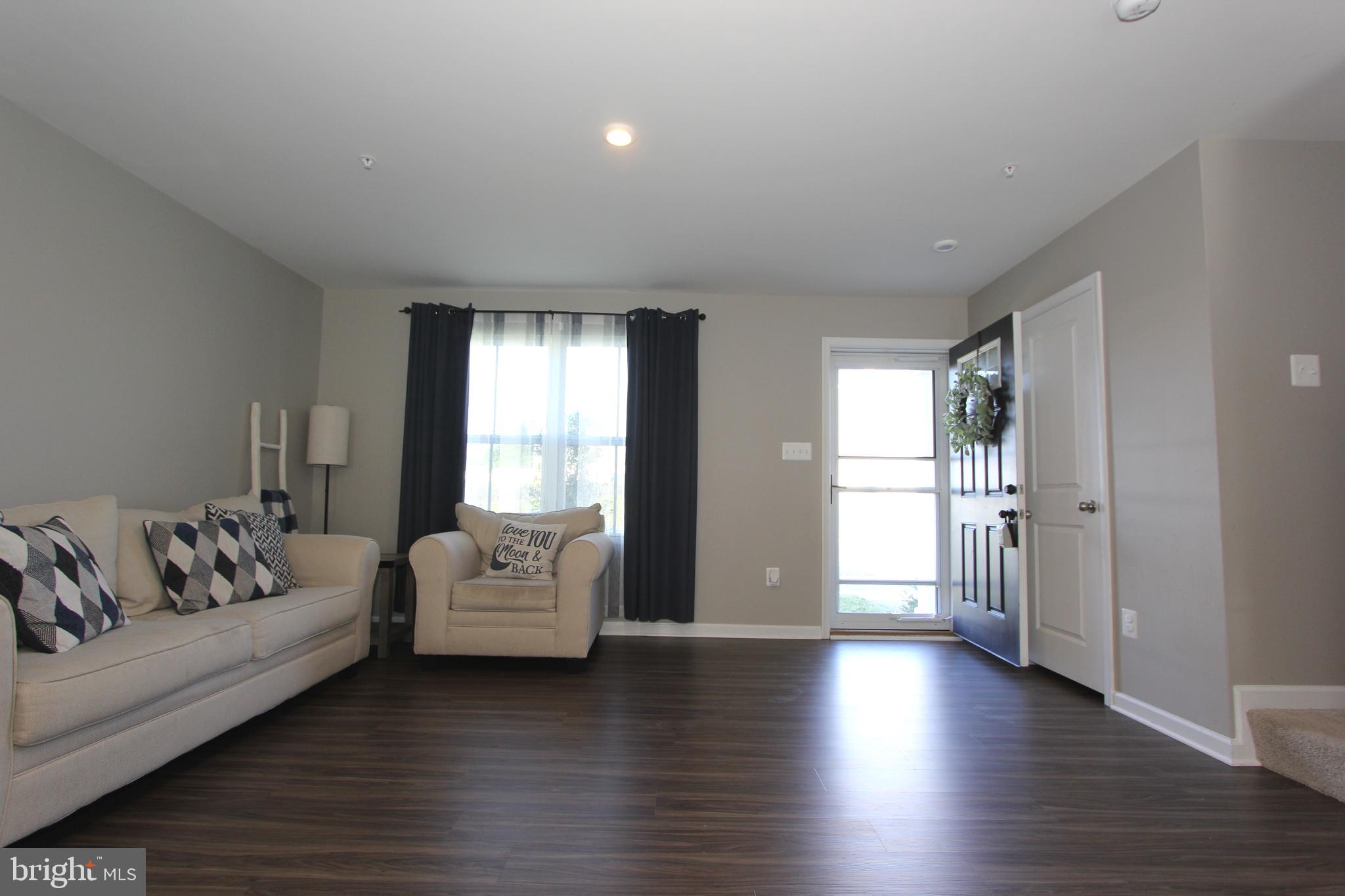 124 Boswell Boulevard Smithsburg, MD 21783 - Photo 9 of 42 Great room, view 3