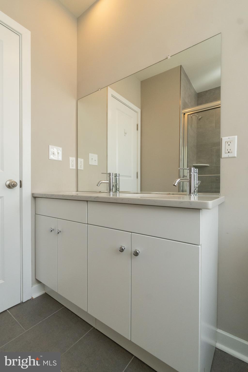 1724 Reed Street Philadelphia, PA 19146 - Photo 18 of 24