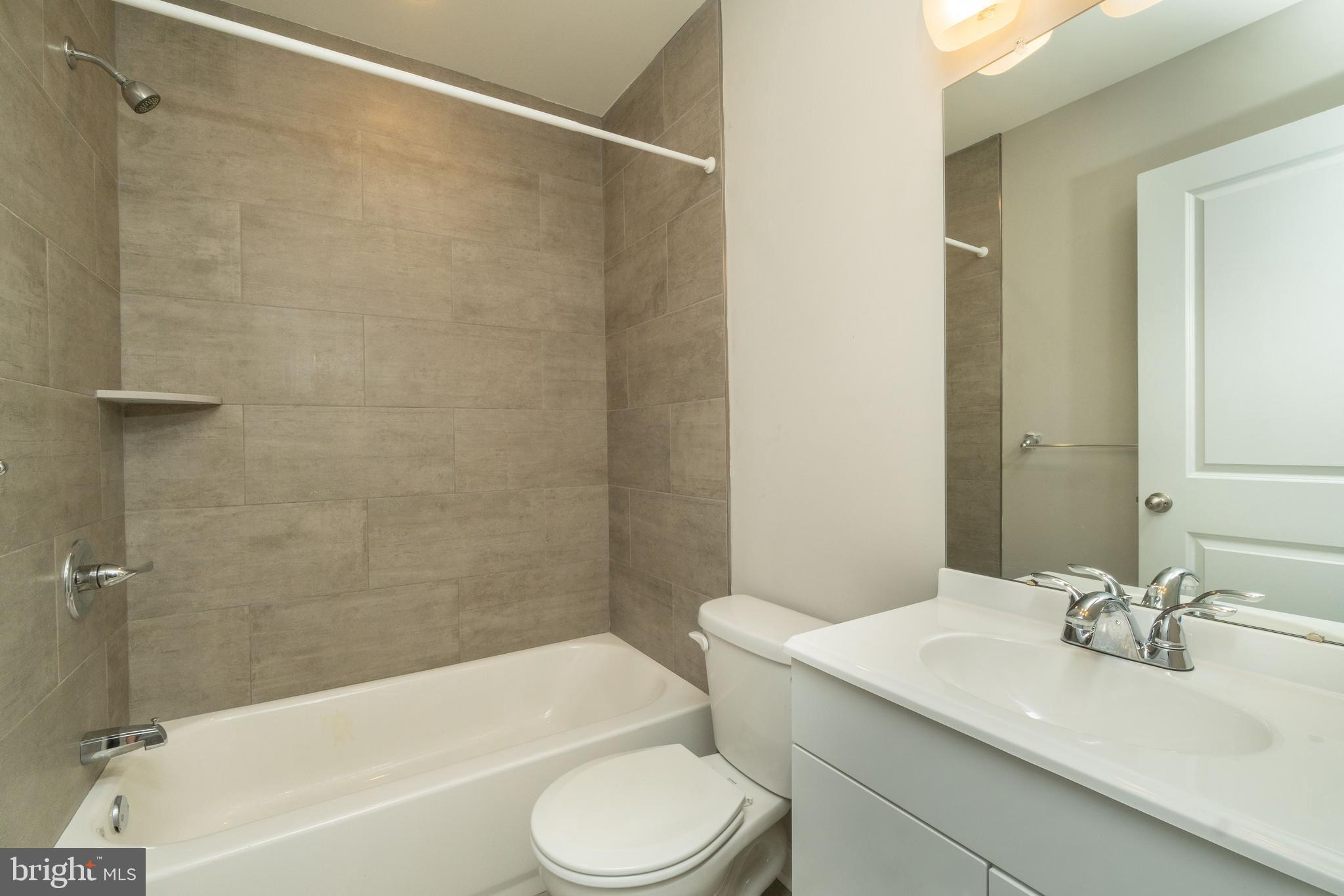 1724 Reed Street Philadelphia, PA 19146 - Photo 19 of 24