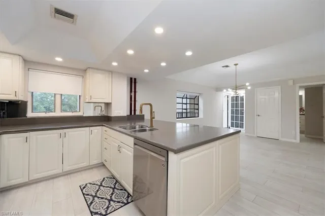 $350,000 | 1518 Oyster Catcher Point, Unit 1518C, Naples, FL 34105