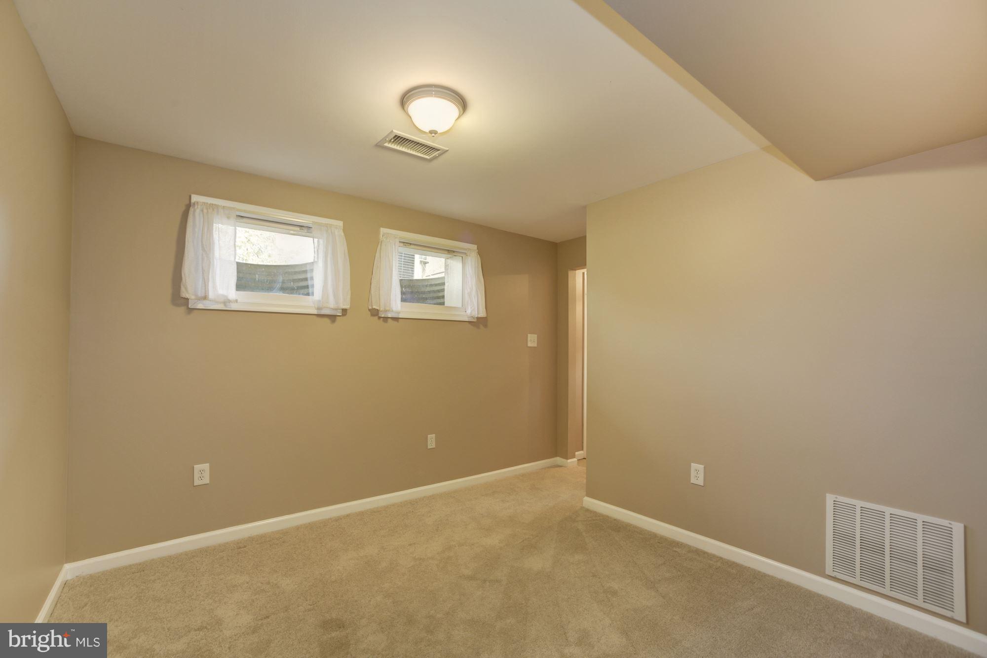 5502 Ashfield Road Alexandria, VA 22315 - Photo 25 of 27 Office/5th Bedroom/Playroom